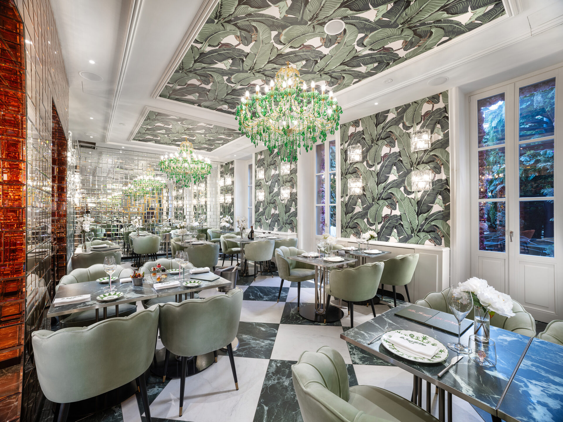Table set for a lunch meeting at La Jungle de Plein, Milan, with natural light
